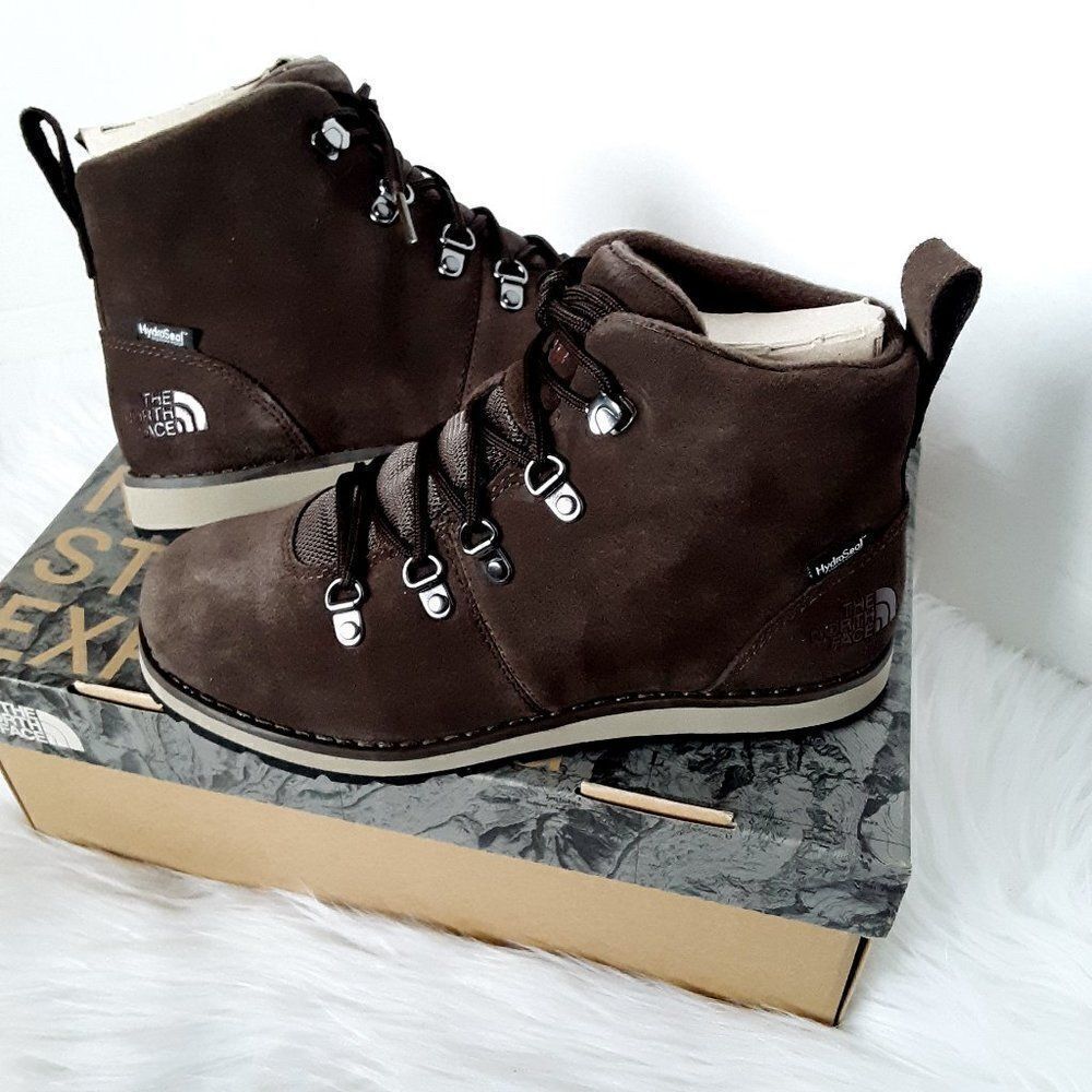 The North Face Big Boy Winter Boot size 4M